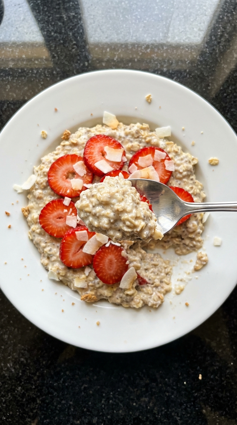 Vanilla Chia Strawberry Oats
